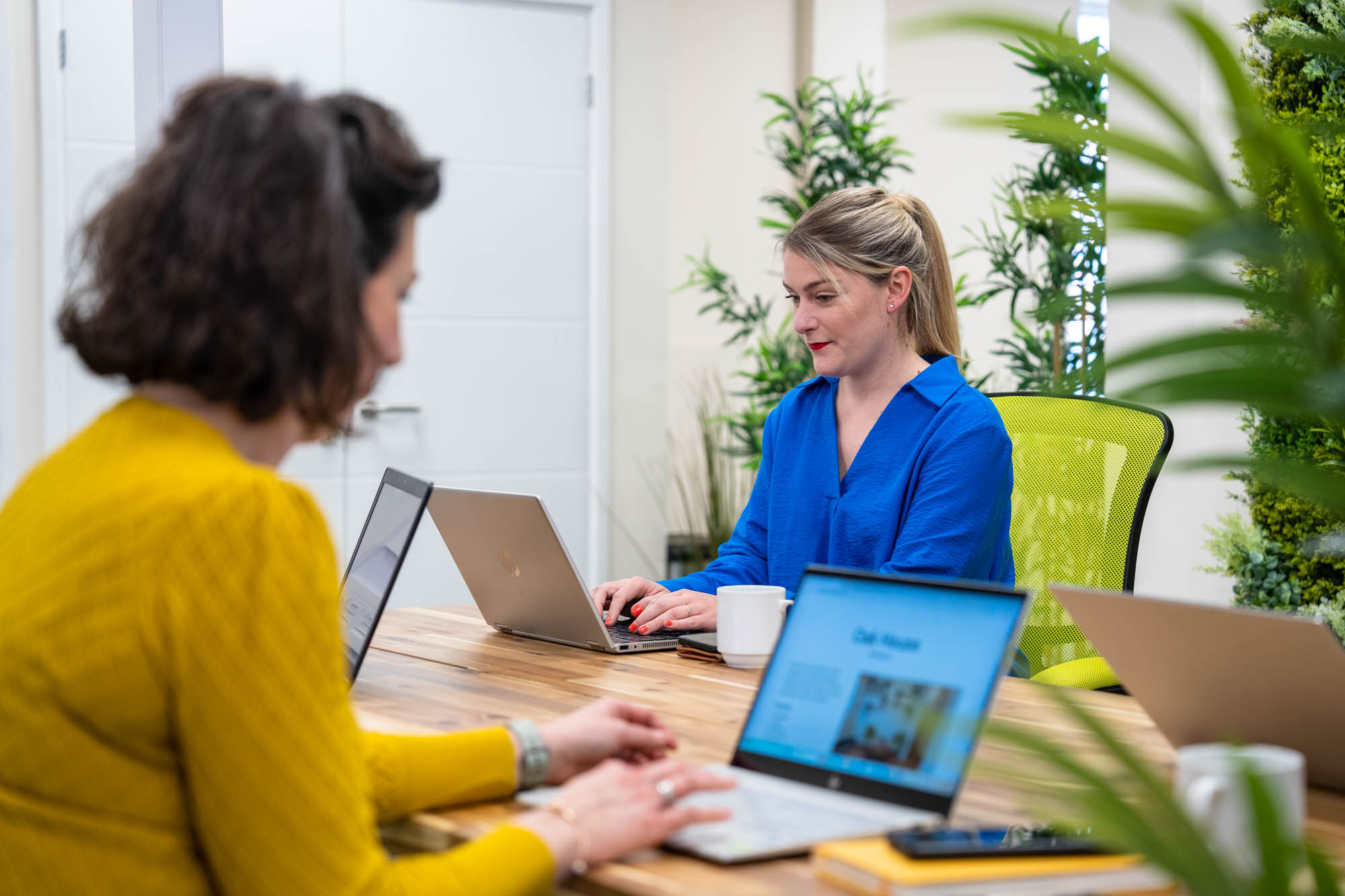 Coworking at desk